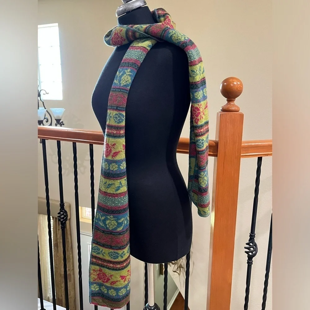 Flomax FAIR ISLE VIRGIN WOOL, MULTICOLORED FLORAL, MADE IN GERMANY SCARF: